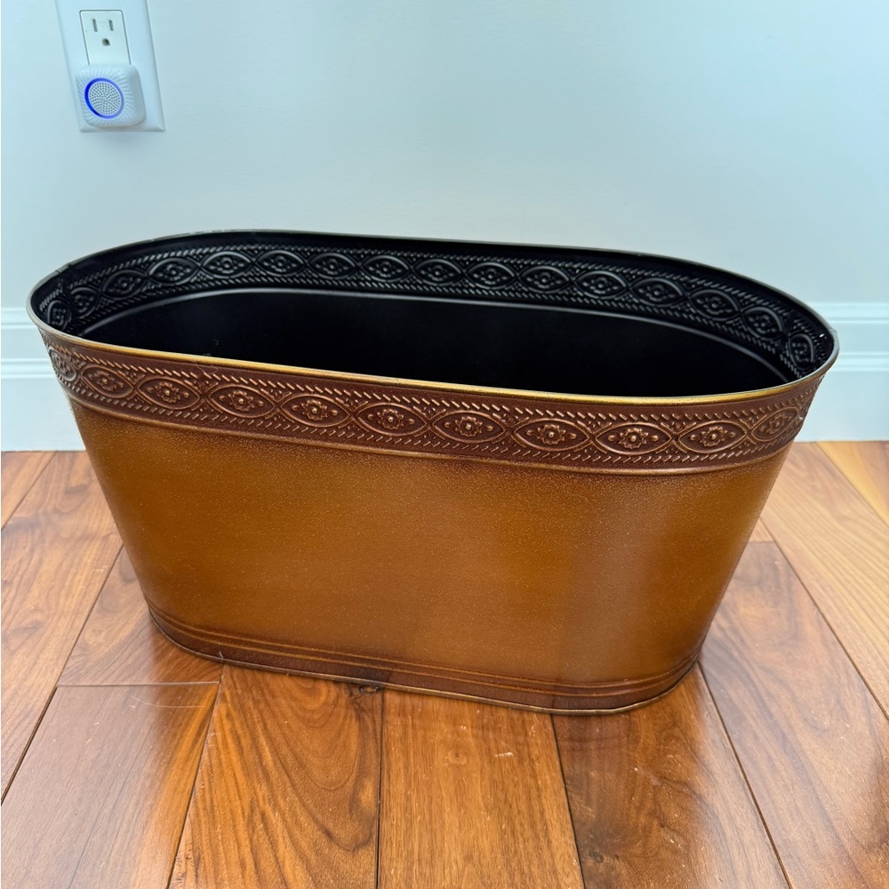 Elegant Brown and Black Decorative metal Basket